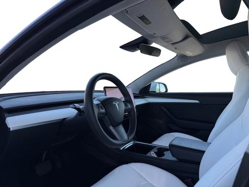 Used 2022 Tesla Model 3 Long Range AWD/4WD image 9