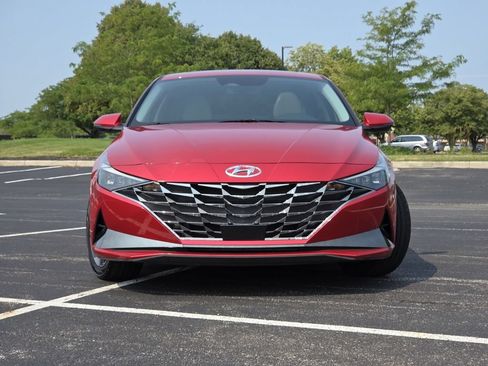 Used 2022 Hyundai Elantra Limited w/ Cargo Package FWD image 19