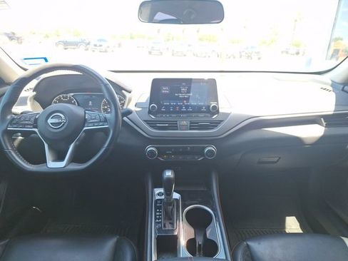 Certified 2025 Nissan Altima 2.5 SR FWD image 12