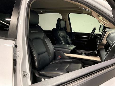 Used 2021 RAM 1500 Laramie w/ Laramie Southwest Edition AWD/4WD image 9
