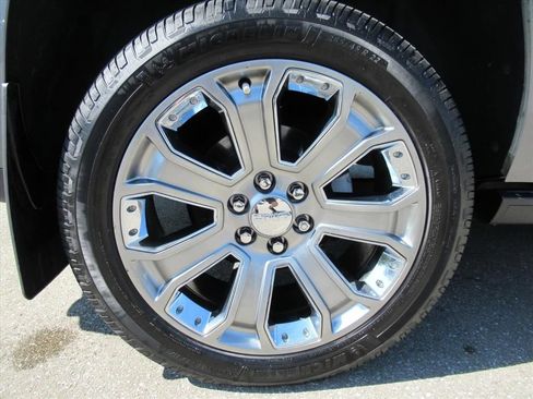 Used 2018 GMC Yukon Denali w/ Open Road Package RWD image 8