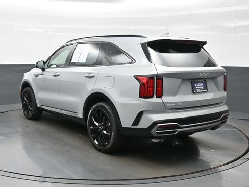 Used 2023 Kia Sorento SX FWD image 4