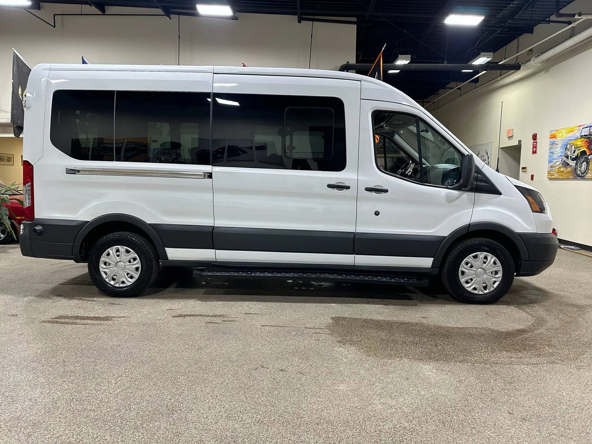 Used 2015 Ford Transit 250 148 Medium Roof RWD image 8