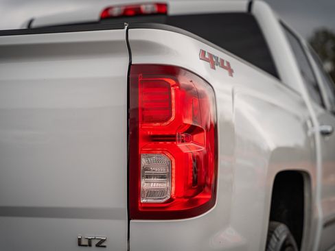 Used 2018 Chevrolet Silverado 1500 LTZ w/ Sport Package image 20