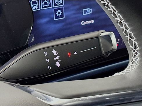 New 2026 Chevrolet Equinox EV LT image 17