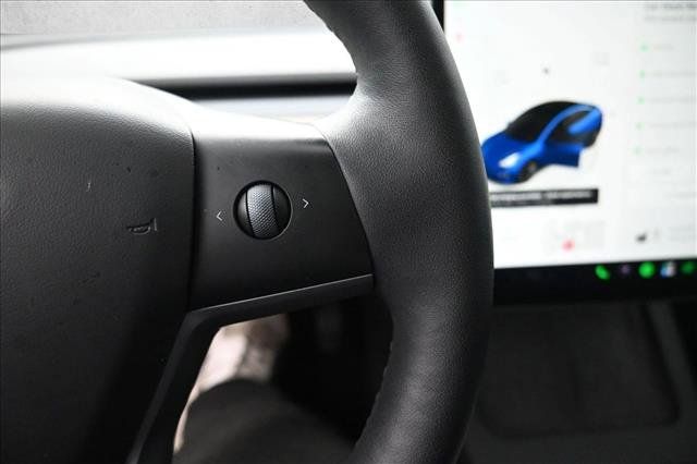 Used 2023 Tesla Model 3 Standard Range RWD image 13