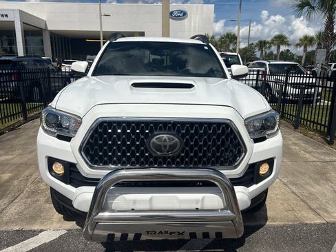 Used 2019 Toyota Tacoma TRD Sport AWD/4WD image 18
