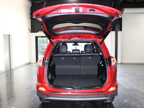Used 2017 Toyota RAV4 SE w/ Power Extra Value Package FWD image 33