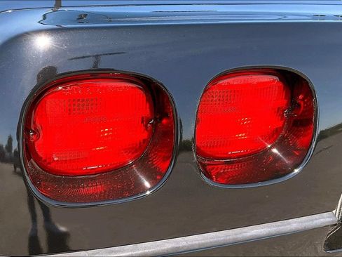 Used 1990 Chevrolet Corvette ZR-1 RWD image 23