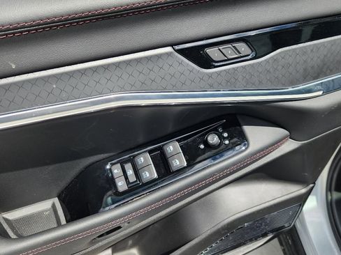 New 2025 Jeep Wagoneer S Limited image 9