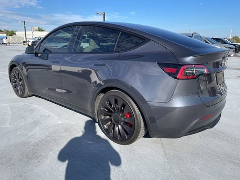 Used 2023 Tesla Model Y Performance image 12