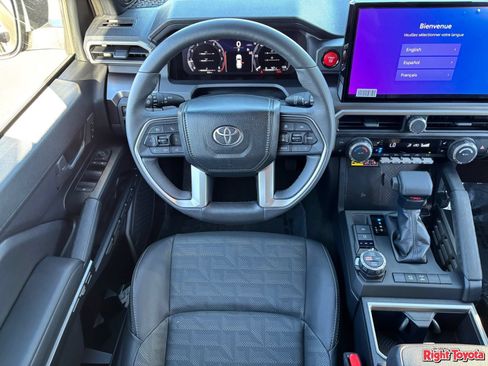 Certified 2026 Toyota 4Runner TRD Off-Road Premium AWD/4WD image 17