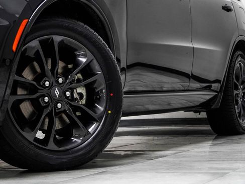 Used 2022 Dodge Durango R/T w/ Blacktop Package AWD/4WD image 3