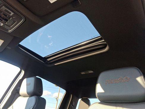 Used 2023 Chevrolet Silverado 1500 High Country w/ High Country Premium Package image 14