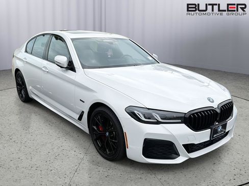 Used 2023 BMW 530e xDrive w/ Premium Package AWD/4WD image 6