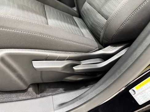 New 2026 Chevrolet Equinox LT image 11