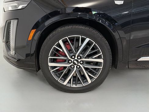 Used 2025 Cadillac XT6 Sport w/ Technology Package AWD/4WD image 52