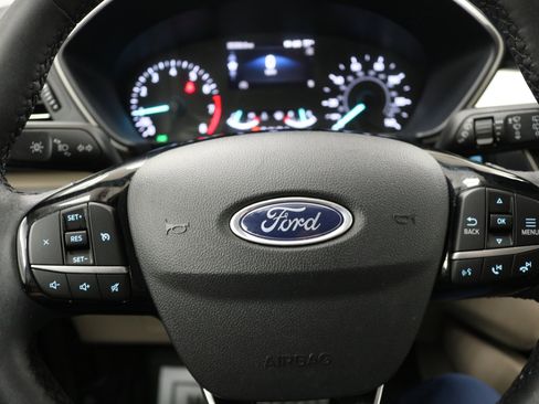 Used 2022 Ford Escape SEL image 21