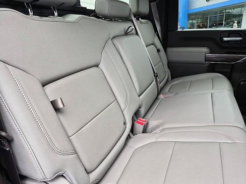 Certified 2022 Chevrolet Silverado 2500 LTZ w/ LTZ Convenience Package AWD/4WD image 31