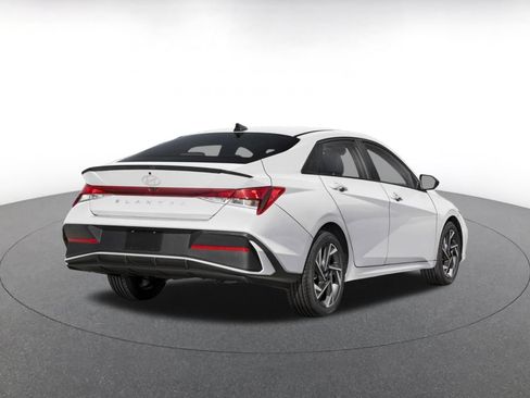 Used 2026 Hyundai Elantra Sport FWD image 2