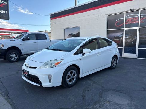 Used 2014 Toyota Prius One image 3