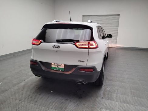 Used 2018 Jeep Cherokee Latitude image 7