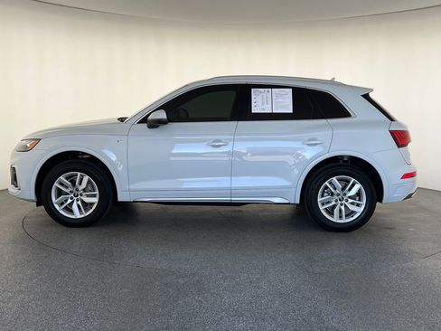 Used 2022 Audi Q5 2.0T Premium w/ Convenience Package AWD/4WD image 7