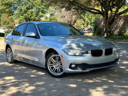Used 2016 BMW 320i Sedan image 2