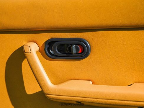 Used 1991 MAZDA MX-5 Miata Special Edition image 80