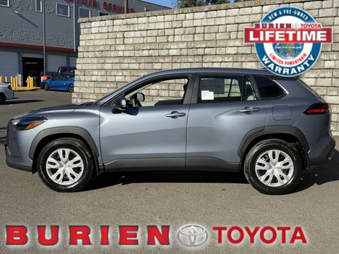 New 2026 Toyota Corolla Cross L image 2