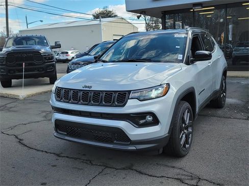 New 2026 Jeep Compass Limited image 4