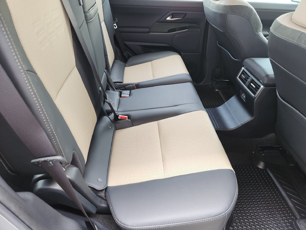 Certified 2025 Lexus GX 550 w/ Accessory Package (CT) AWD/4WD image 31