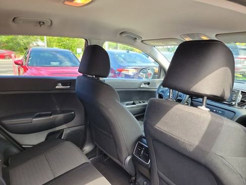 Used 2018 Kia Sportage LX FWD image 29
