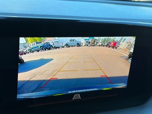 Used 2024 Buick Encore GX Sport Touring AWD/4WD image 16