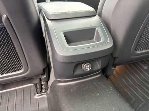 Used 2018 Volvo V90 T6 Cross Country w/ Convenience Package image 34