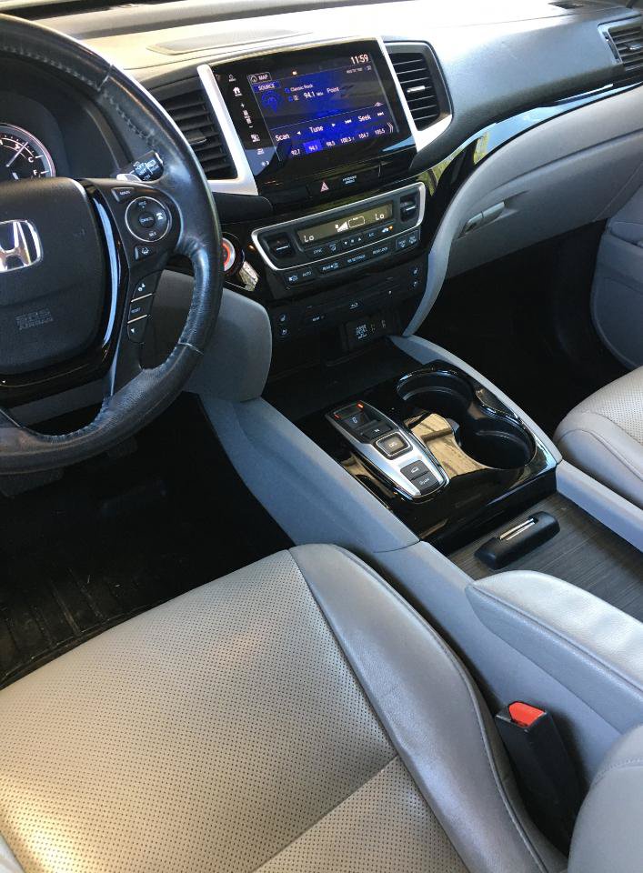 Used 2017 Honda Pilot Elite image 24