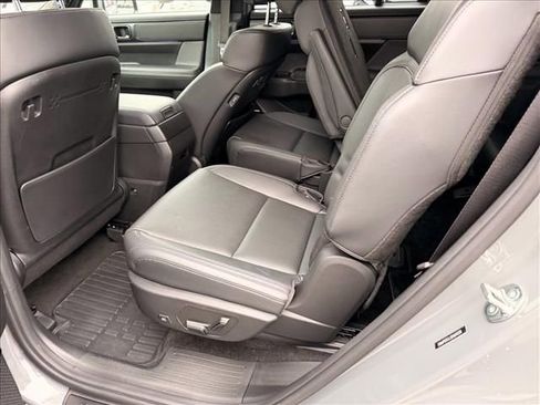 Used 2024 Hyundai Santa Fe Calligraphy image 8