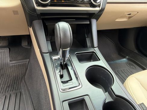 Used 2018 Subaru Outback 2.5i Limited AWD/4WD image 14