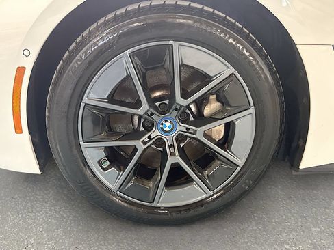 Used 2023 BMW i4 eDrive35 w/ Premium Package RWD image 32