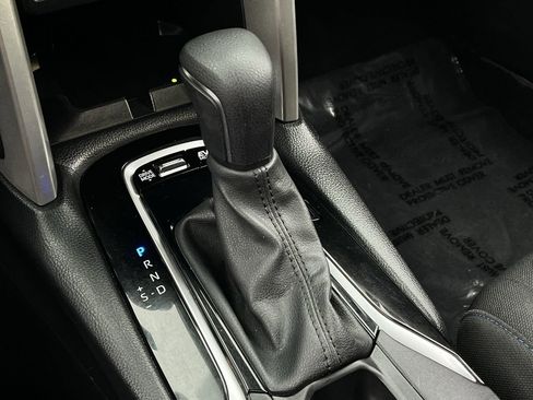 Used 2024 Toyota Corolla Cross AWD Hybrid image 17