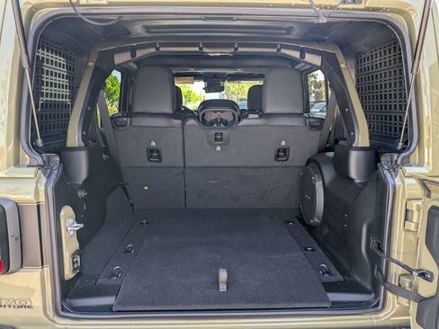 New 2025 Jeep Wrangler Unlimited Rubicon 392 image 27