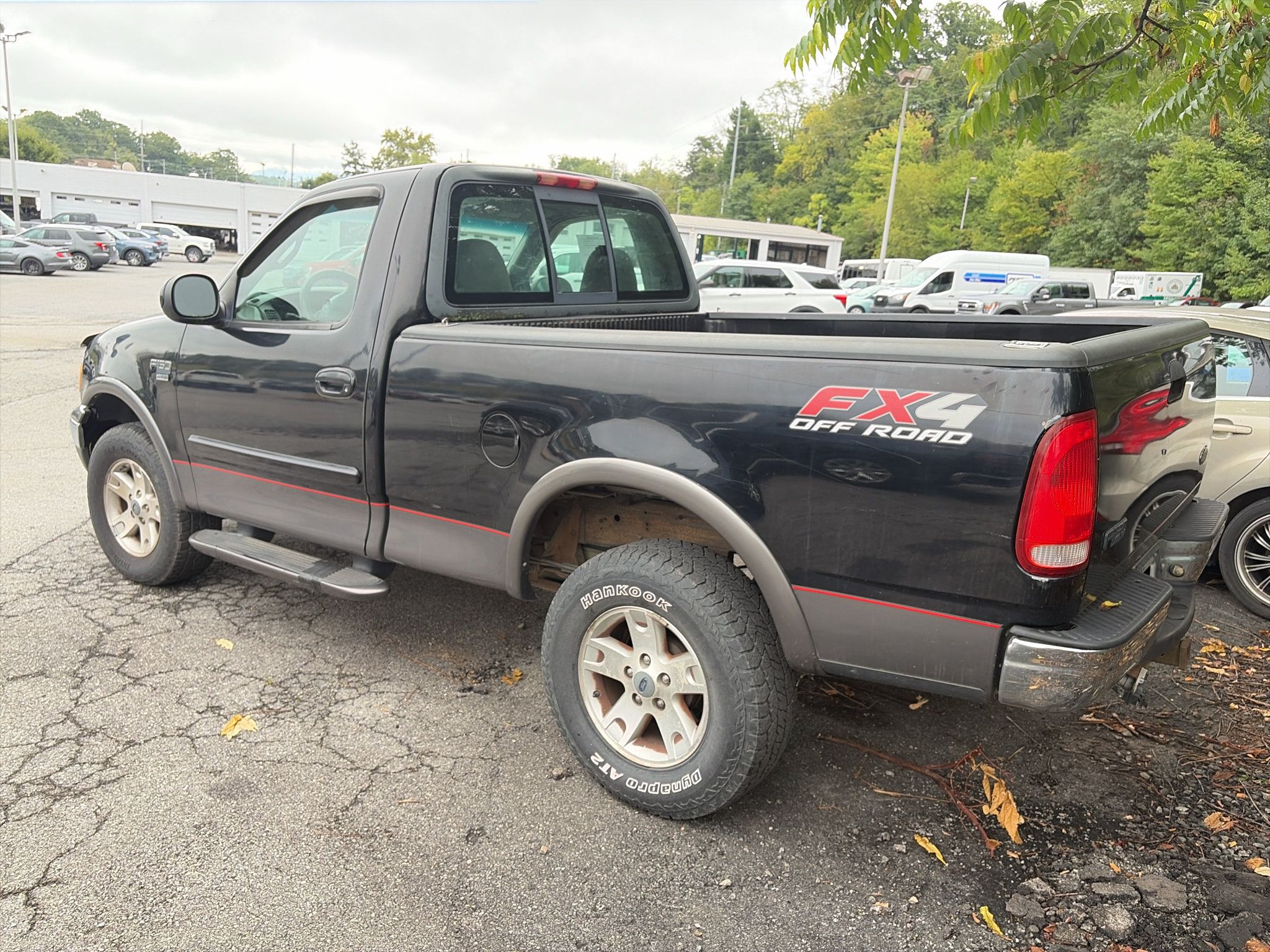 Used 2002 Ford F150 XLT AWD/4WD image 2