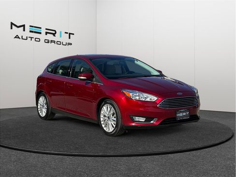 Used 2017 Ford Focus Titanium image 1