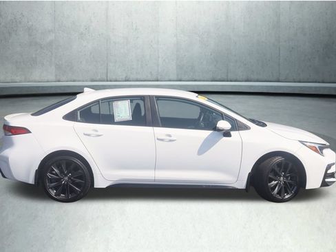Used 2025 Toyota Corolla SE FWD image 18