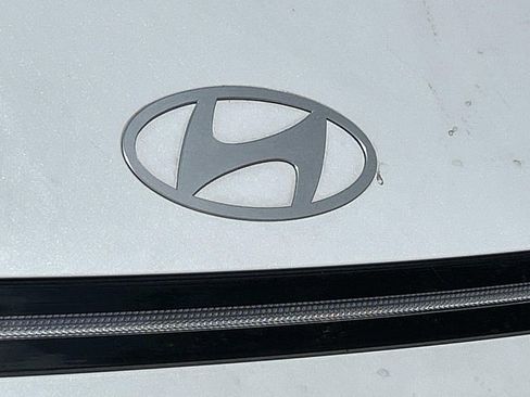Certified 2025 Hyundai Sonata SEL AWD/4WD image 10