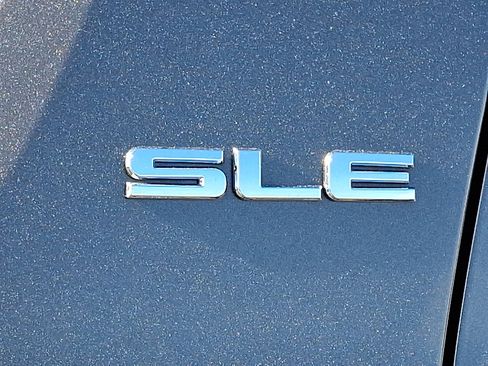 Used 2019 GMC Acadia SLE image 29