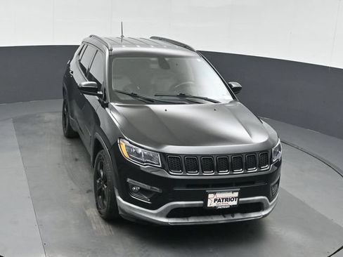 Used 2018 Jeep Compass Latitude FWD image 37