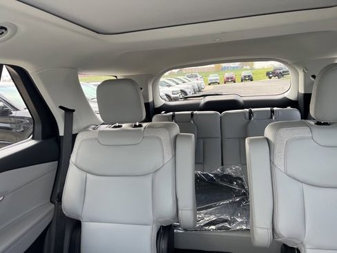 New 2026 Ford Explorer Active image 25