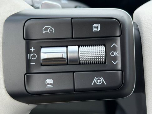 New 2026 Hyundai Santa Fe SE image 32