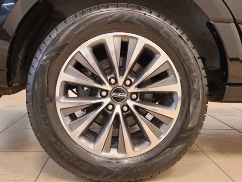 Used 2016 Lincoln Navigator Select image 39